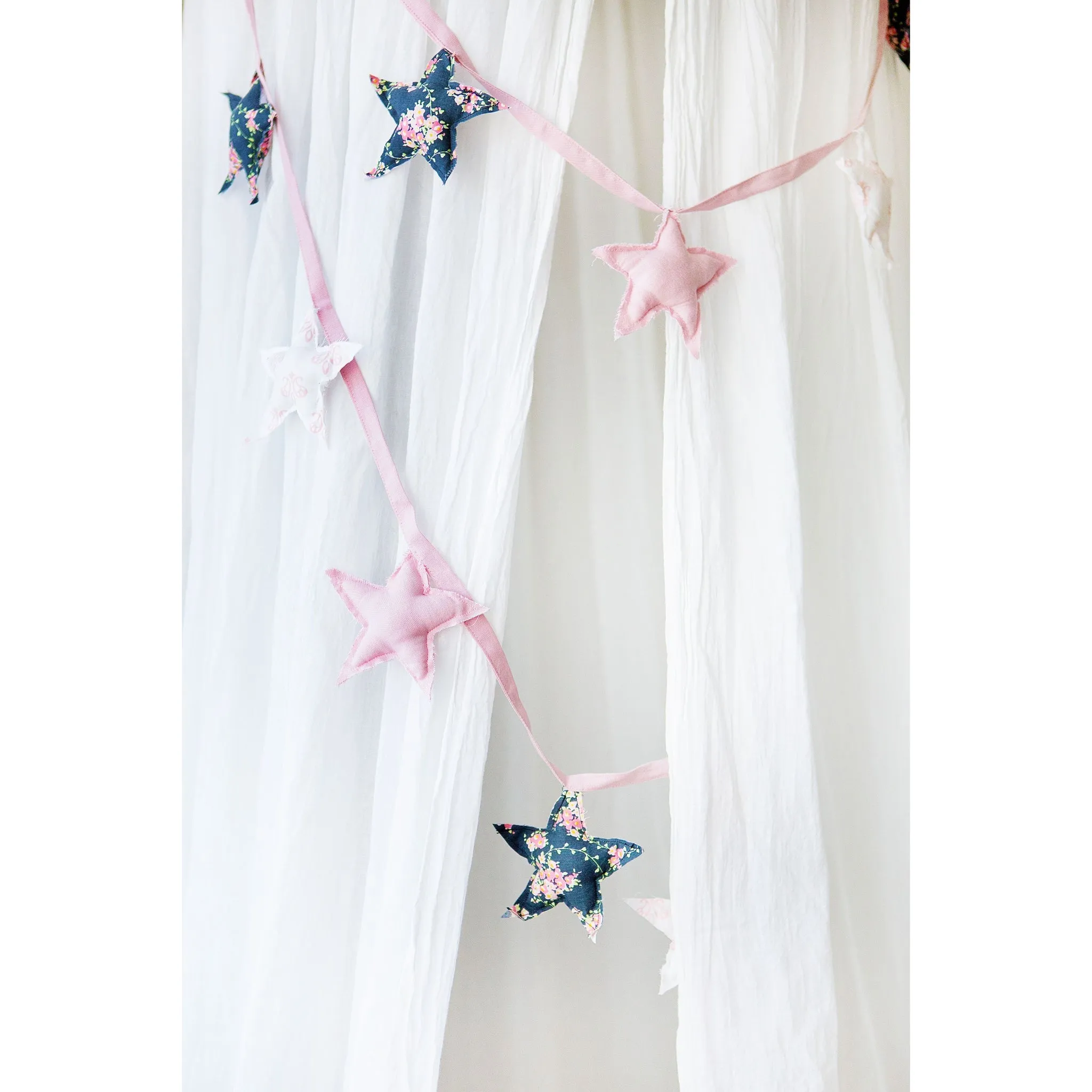 Alimrose Garland - Floral Stars