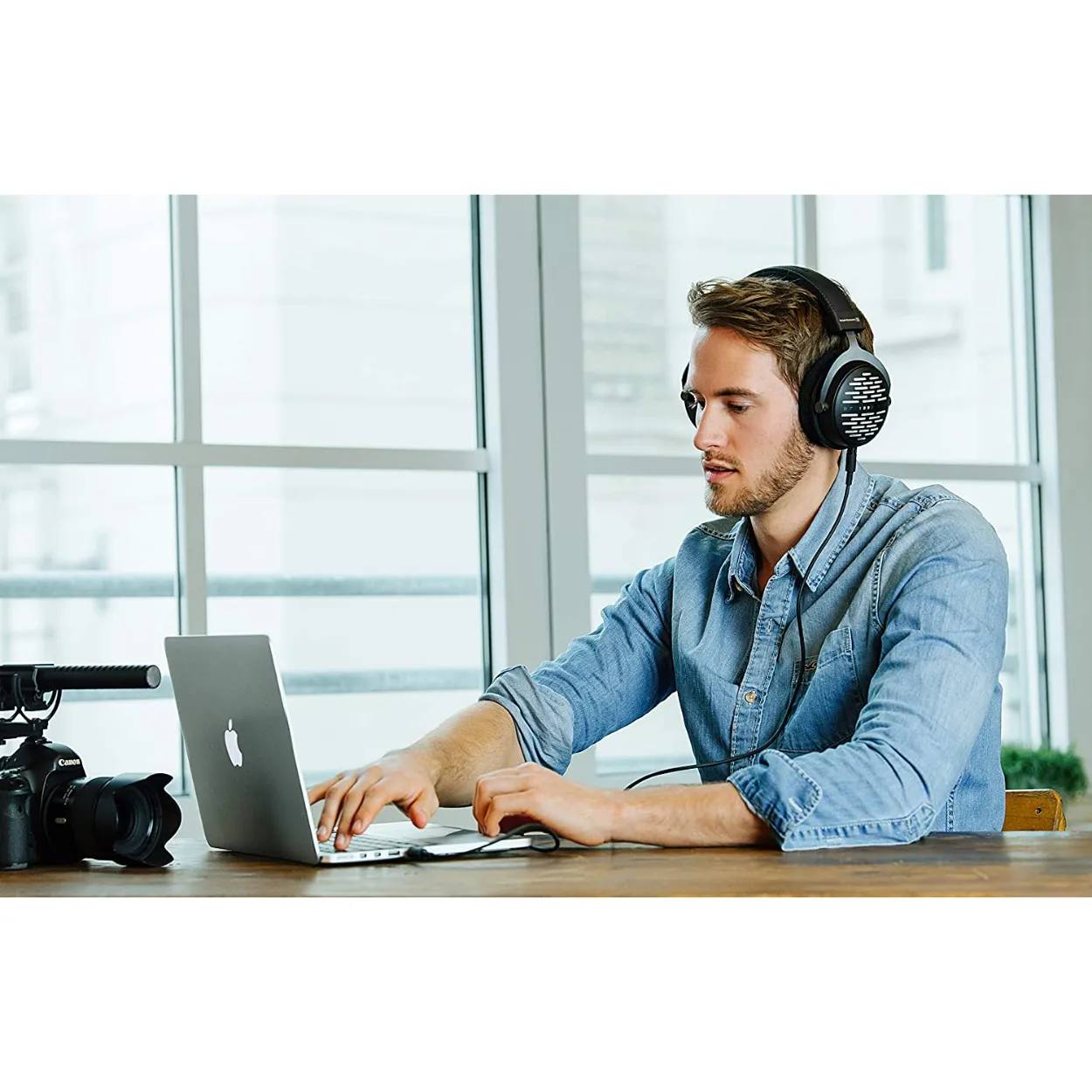 BEYERDYNAMIC DT1990 PRO 250 OHMS TESLA STUDIO REFERENCE HEADPHONE FOR MIXING MASTERING OPEN BACK