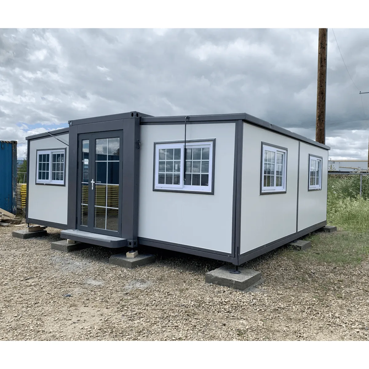 Expandable Prefab House 19ft x 20ft with Cabinet