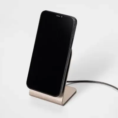 heyday MagSafe Charging Stand - Wood Grain