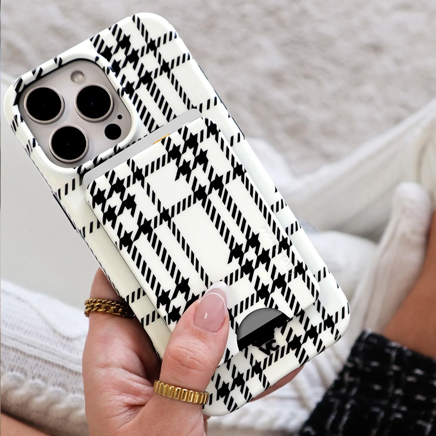 Houndstooth Sweater MagSafe Wallet