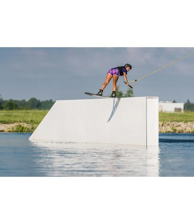 Hyperlite Aries Womens Wakeboard (2022)