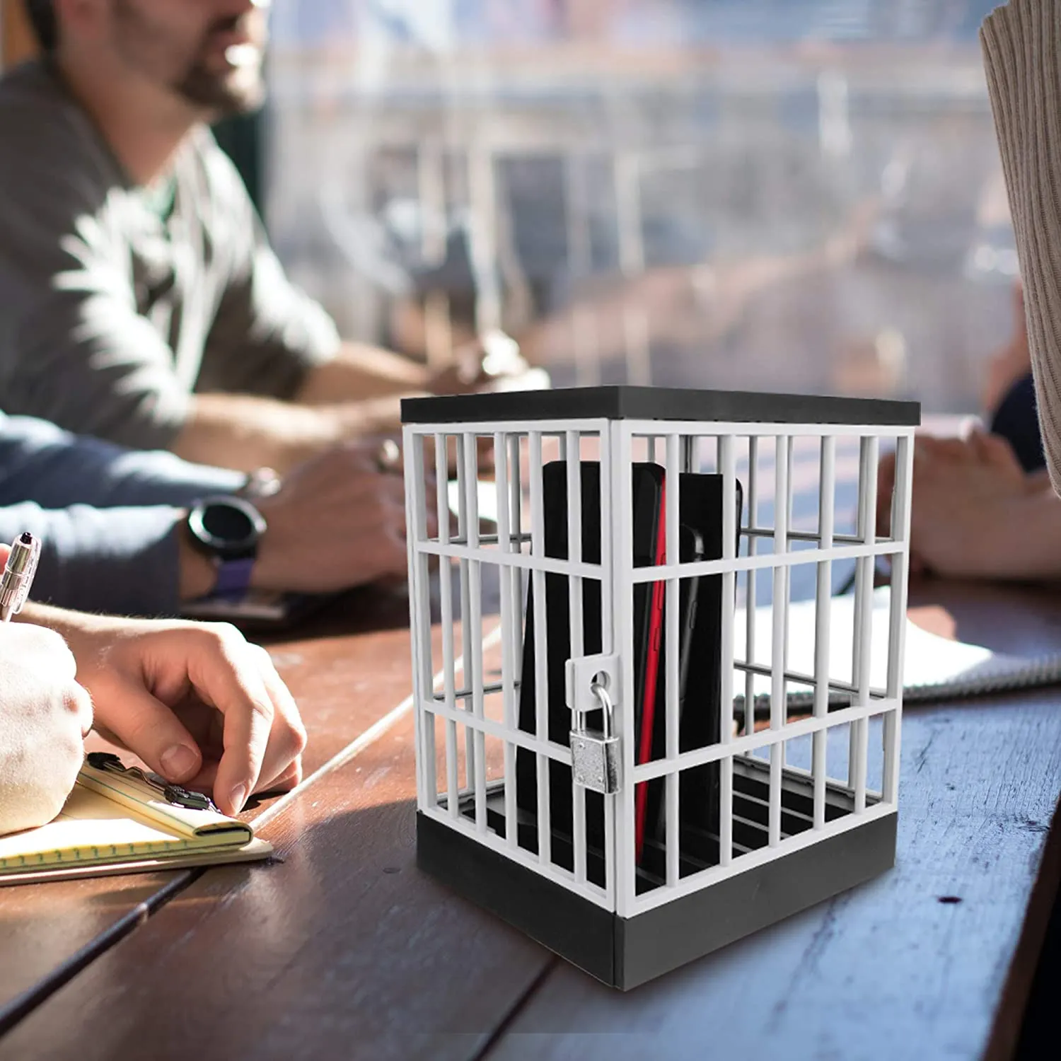 Mobile Phone Jail Cell Lock-up